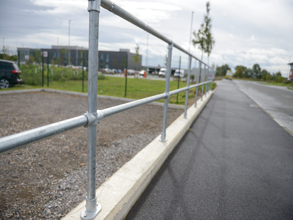 Stainless Steel Key Tube Fencing in Outdoor Carpark