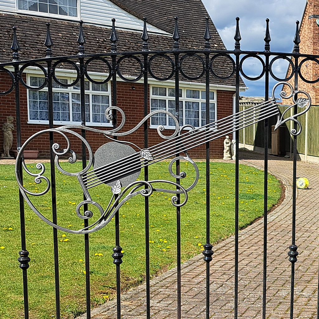 AM001R Artistic Metal Guitar 1140mm x 415mm Right Hand