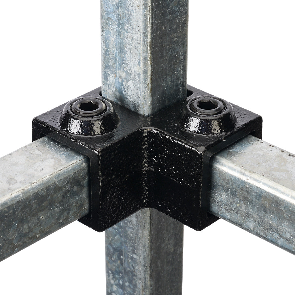 Three Way Mid Corner 25mm Square Key Clamp With Black Electrophoretic Finish
