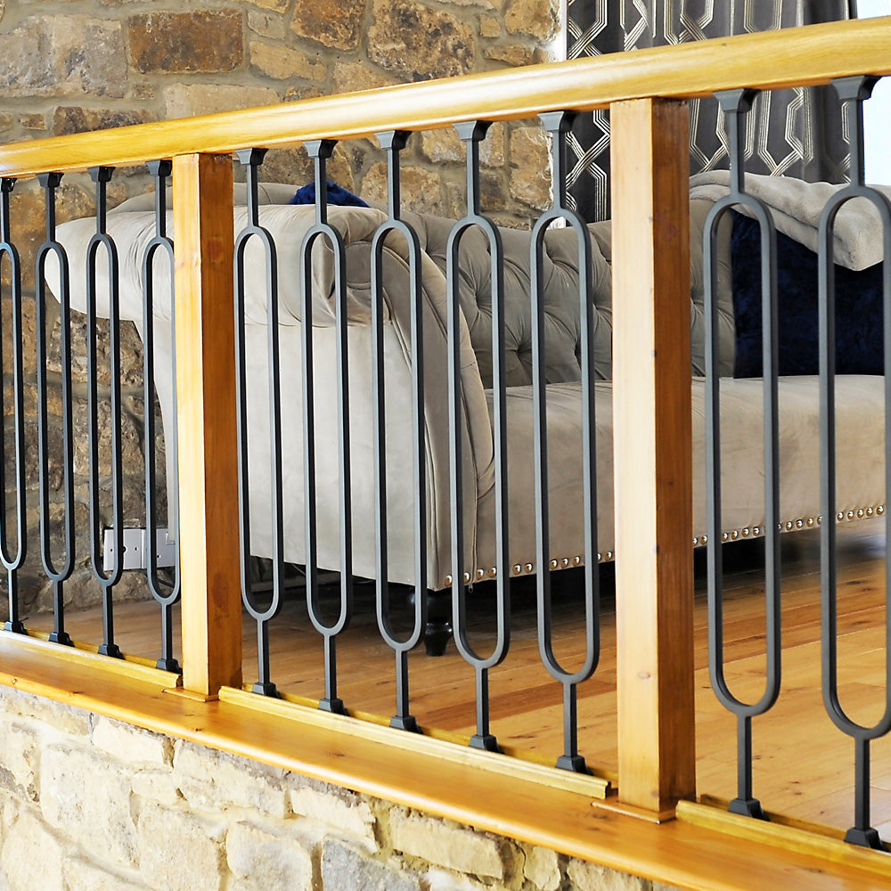 PL133 Stair Spindle Oval Panel Black