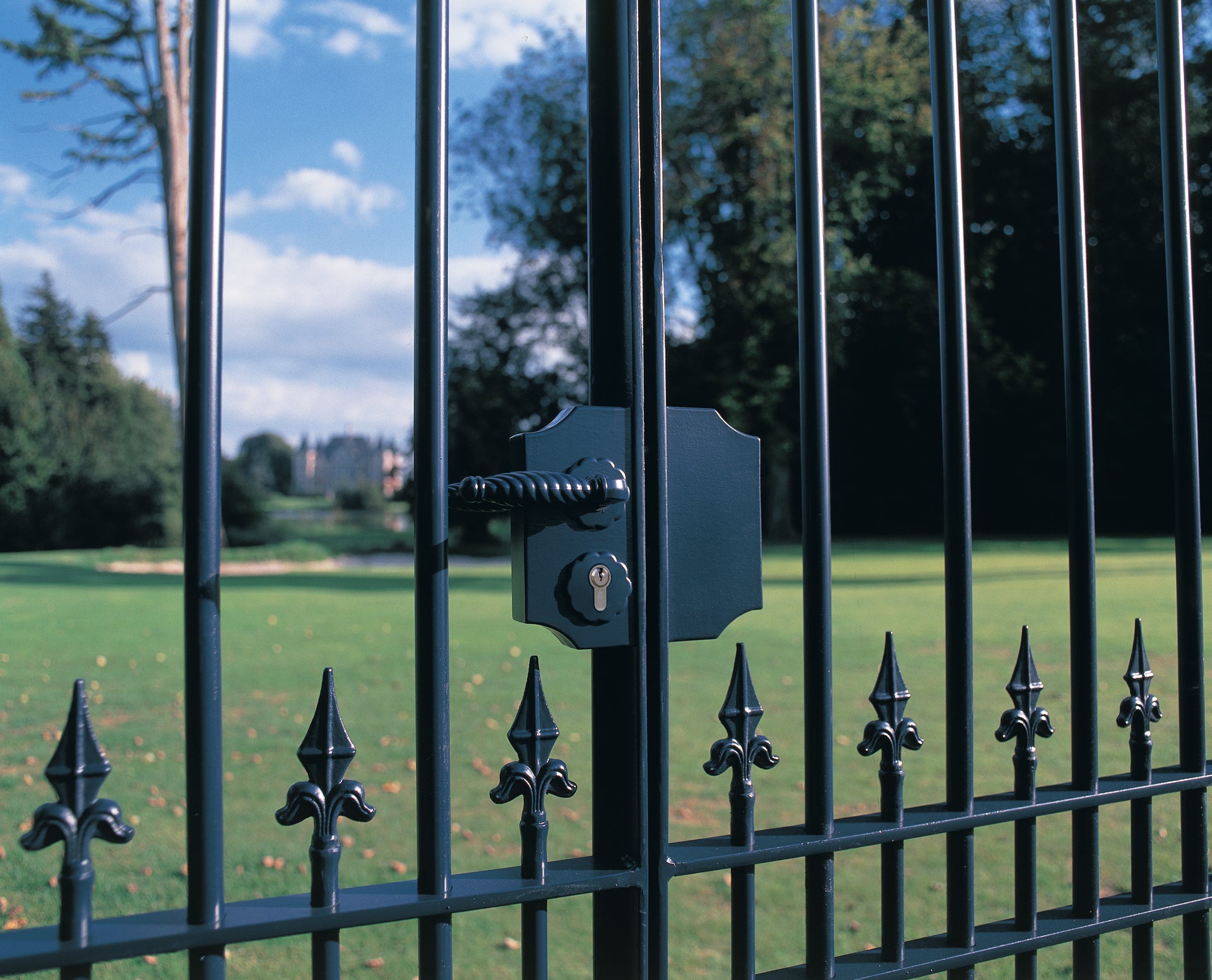 Locinox LAKY F2L Small Ornamental Gate Lock To Suit 30 - 40mm Box Section