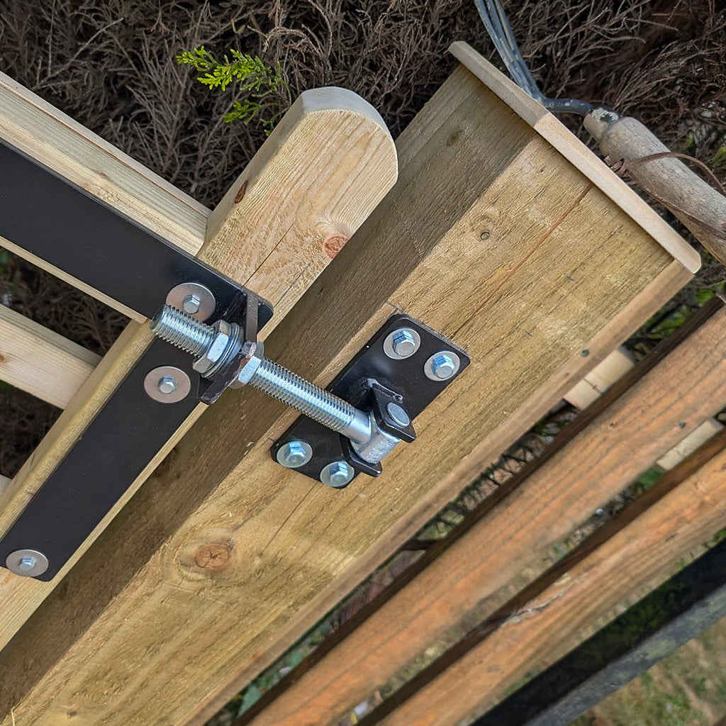 Wooden Gate Hinge M20 900 x 300mm Top Right Hand