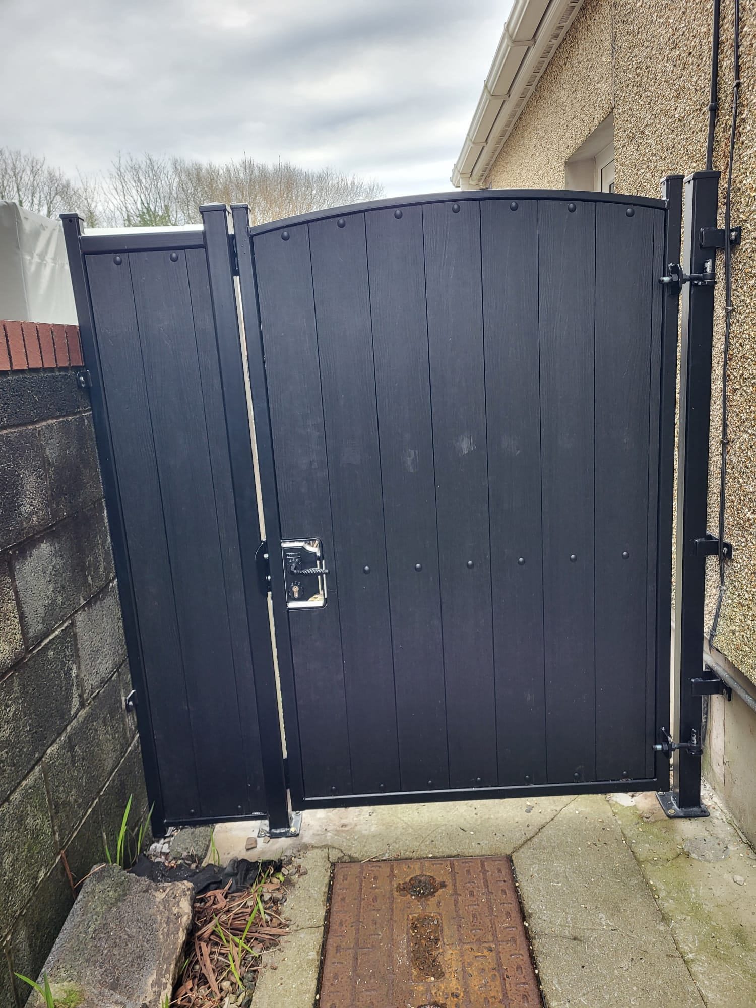 NewTechWood Ultrashield UH57 2m Composite Gate Board Ebony Black