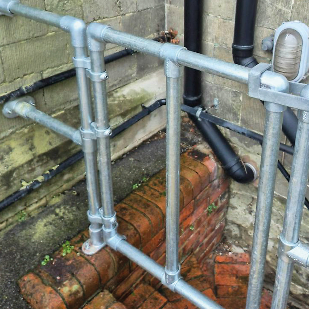 140C Slide Over Fixing With Gate Pin Key Clamp To Suit 42.4mm Tube