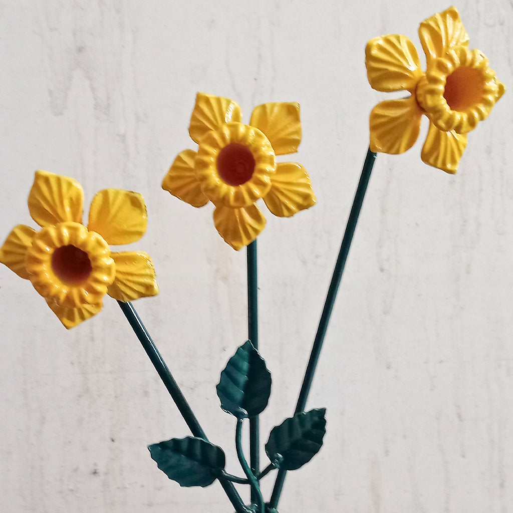LV65 Daffodil On Stem 350 x 90mm